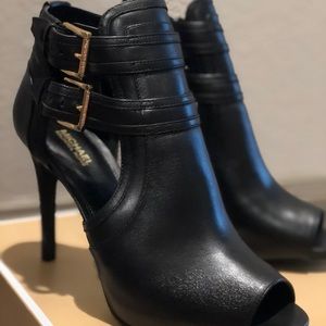 BRAND NEW Michael Kors Booties